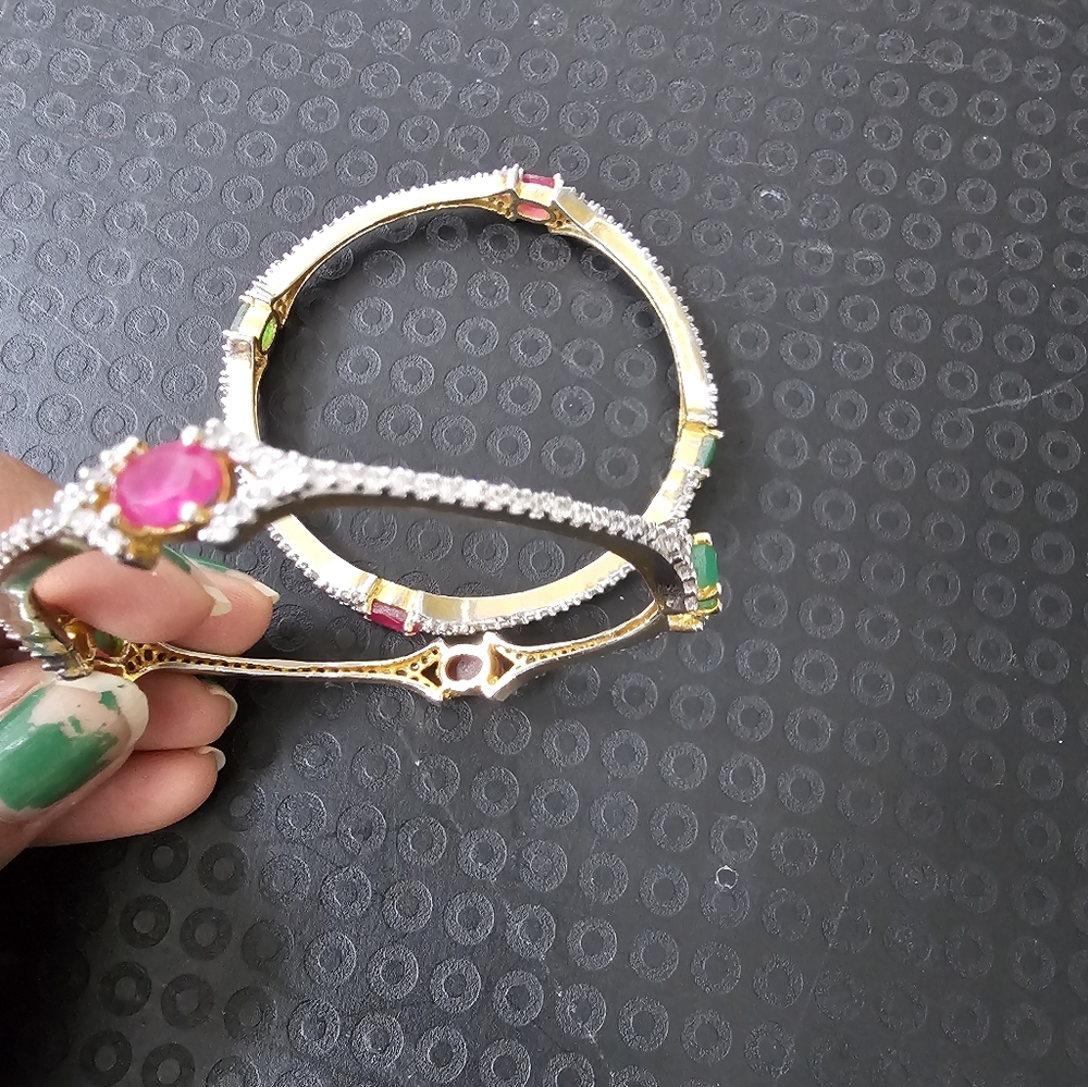 Indian bangles - Picture 3 of 7